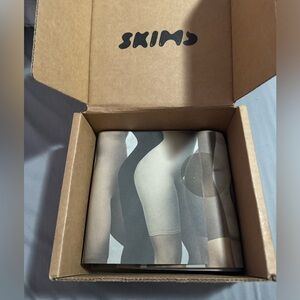 Skims Hugh Waisted Core Control Thong